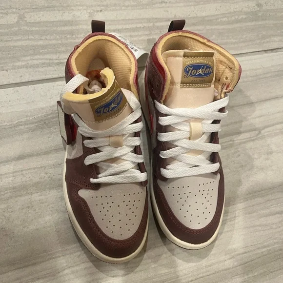 Jordan AJ 1 MID SE UNI YOUTH Sneakers in Red and Brown - Picture 3 of 4